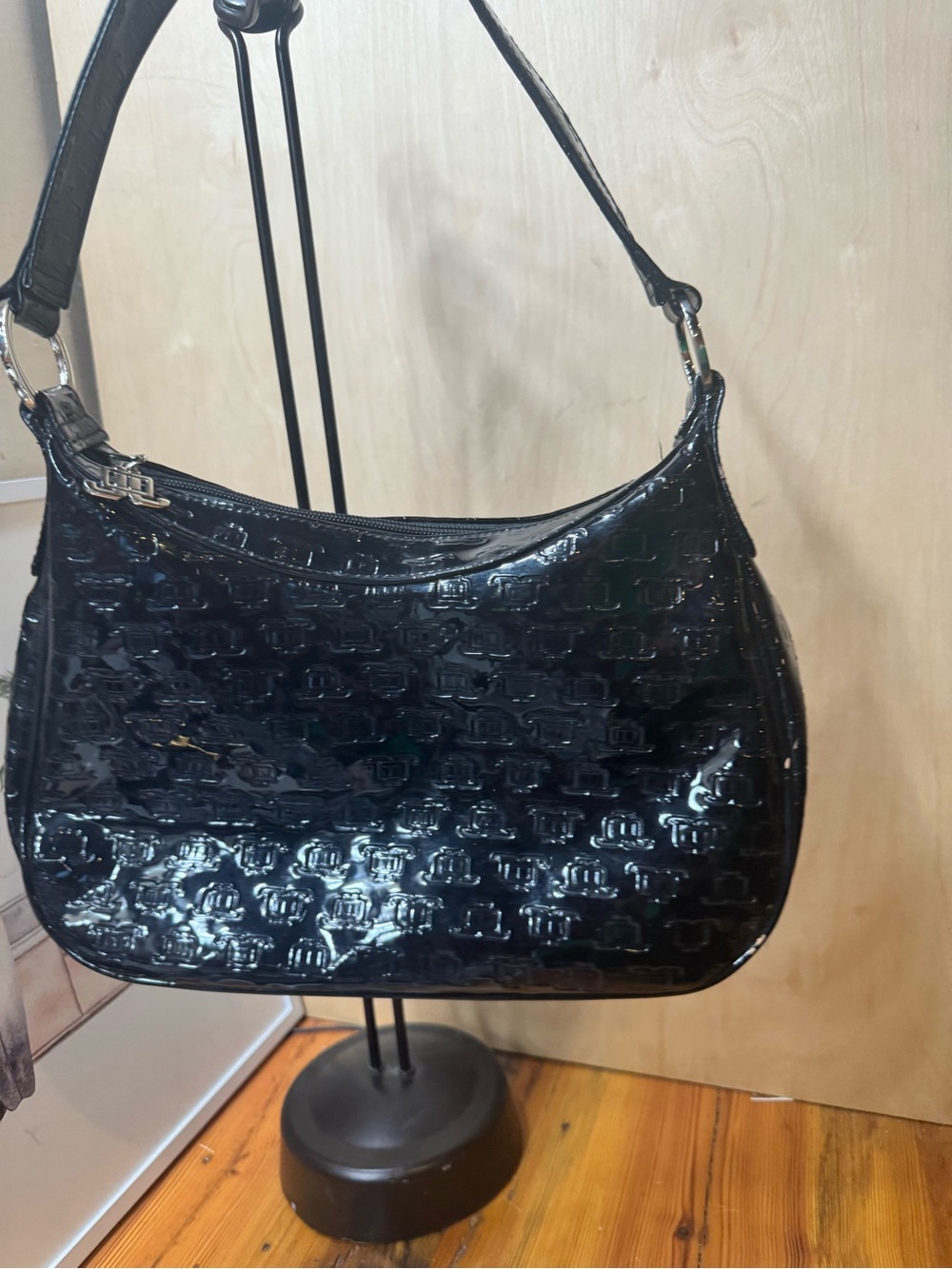 Jennifer Lopez Black Patent Shoulder Hobo Bag